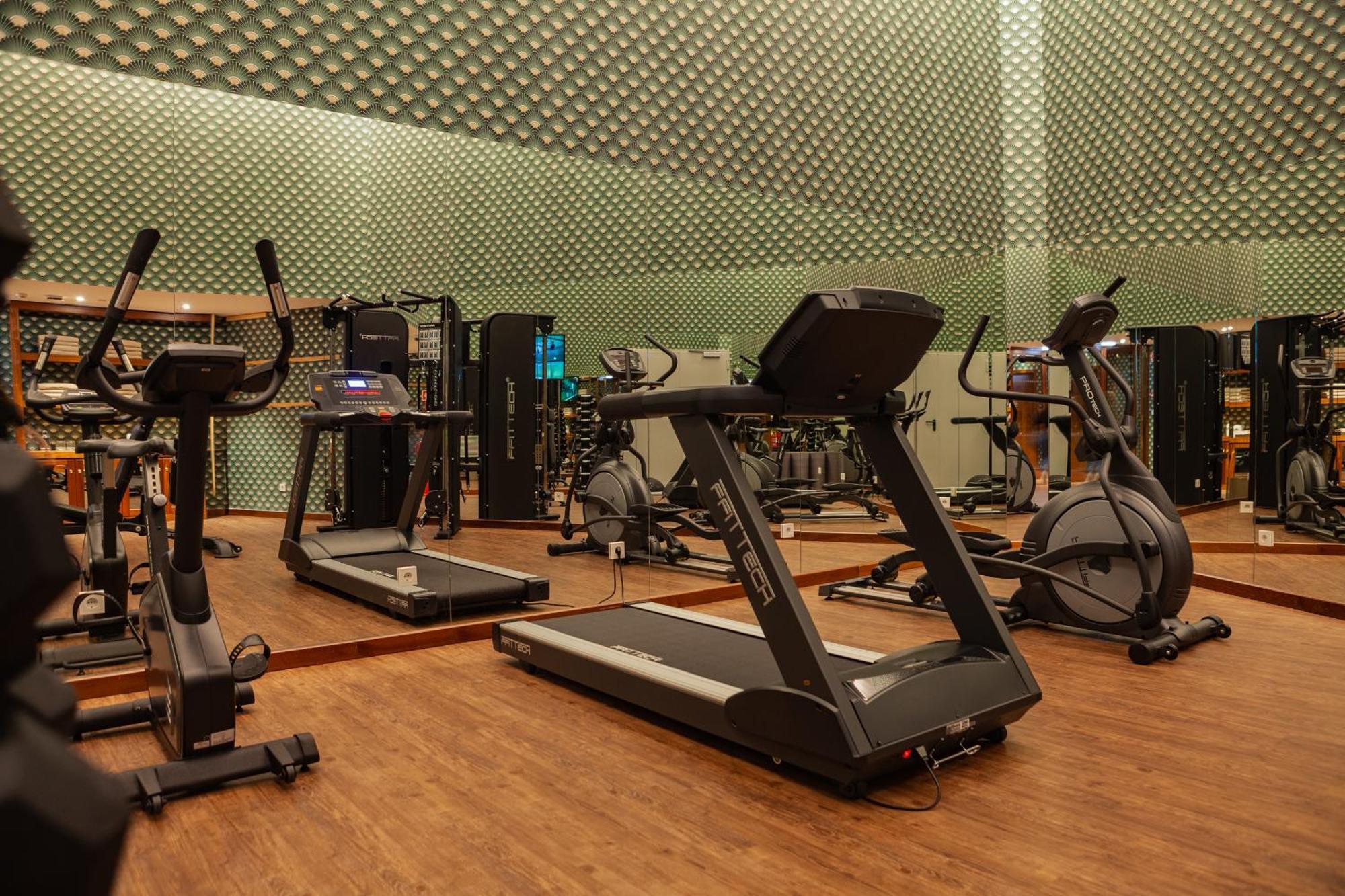Wine & Books Lisboa Hotel Eksteriør billede A gym in a hotel